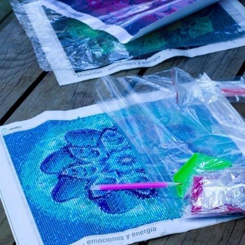 Mandalas De Bisuteria Para Trabajar Emociones Mandala Azul Con Lapiz