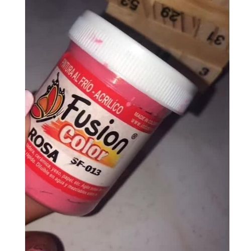 Pinturas Fusion Color Acrilico Al frio De 250cc Y 60cc Con Un Jenga De Fondo