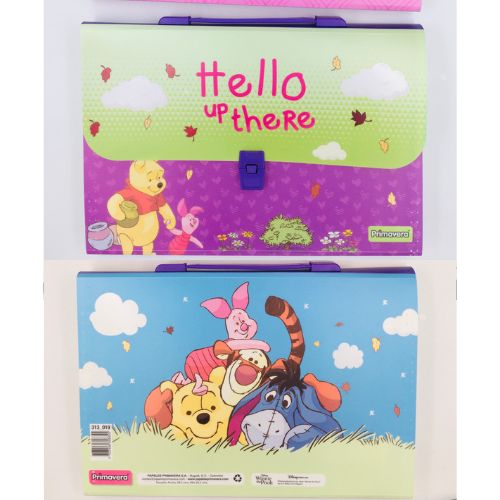 Carpeta con divisiones winnieh pooh familia