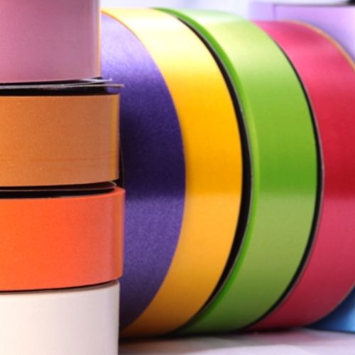 Cómo hacer moños con cinta de papel para decorar