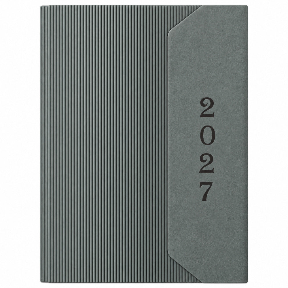 Agenda Diver Class DC/69 2027, SKU 40083-3: cubierta gris acanalada y solapa vertical con año 2027, portada principal. Fotografía retocada sobre blanco sin envoltorio.