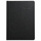 Agenda Diver Class DC/63 2027, SKU 40092-2: cubierta negra clásica con inscripción 2027 DIARY. Fotografía retocada sobre blanco sin envoltorio.