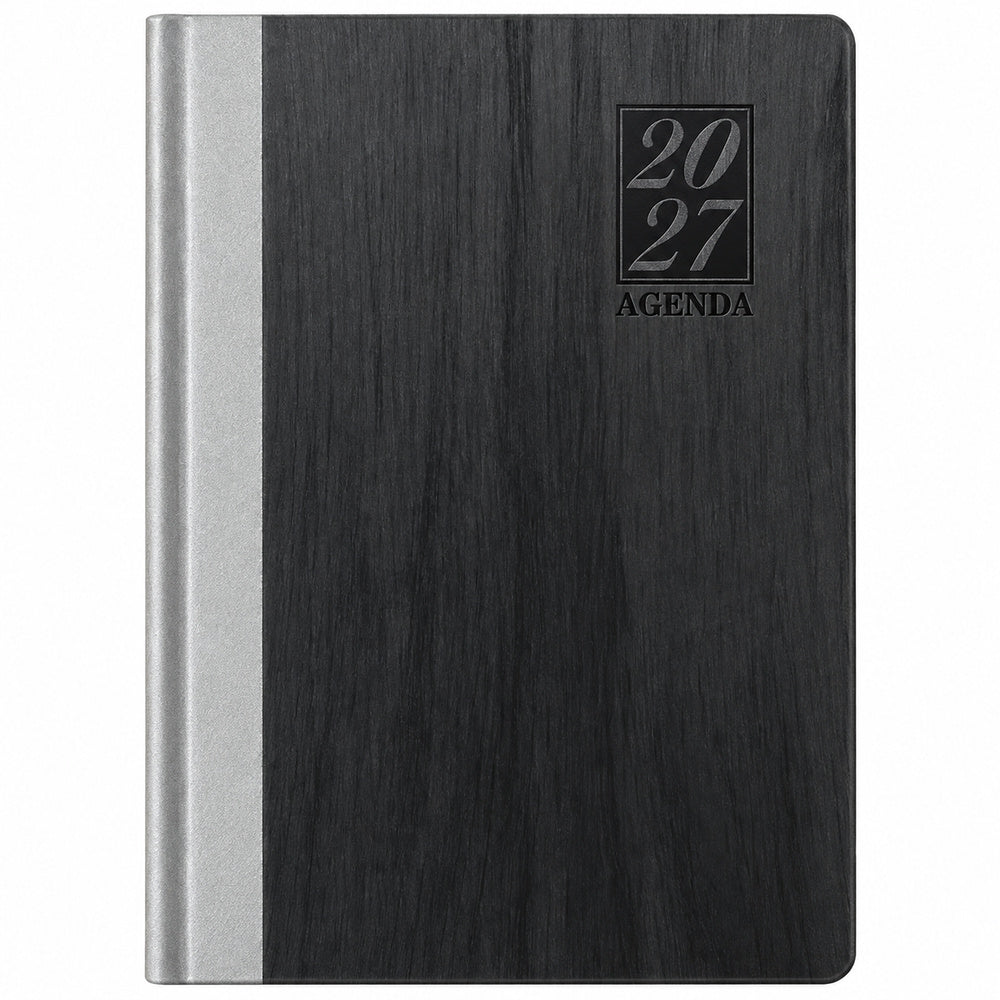 Agenda Diver Class DC/65 2027, SKU 40092-4: toma de cubierta oscura con lomo claro, con panel 20/27 y palabra AGENDA. Fotografía retocada sobre blanco sin envoltorio.