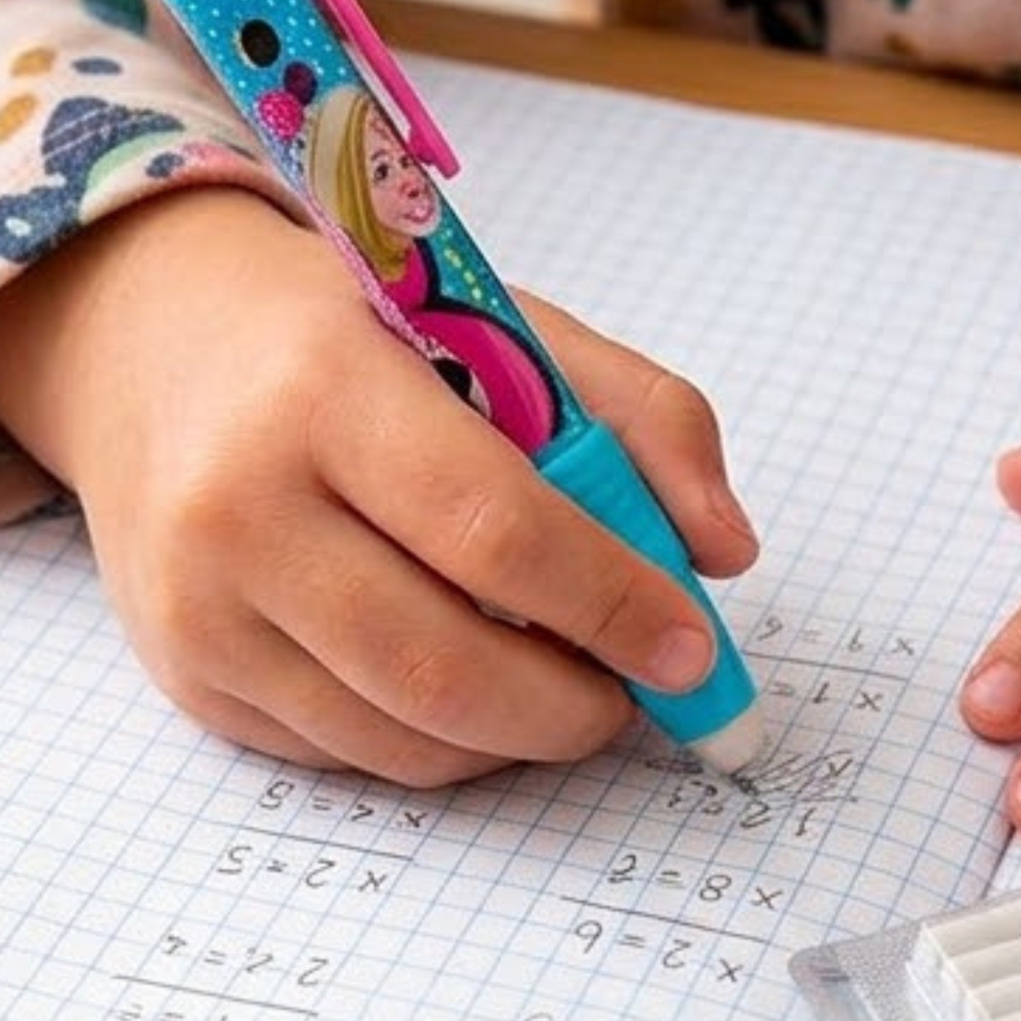 Retractable Eraser Holder for School - Disney Girl Characters