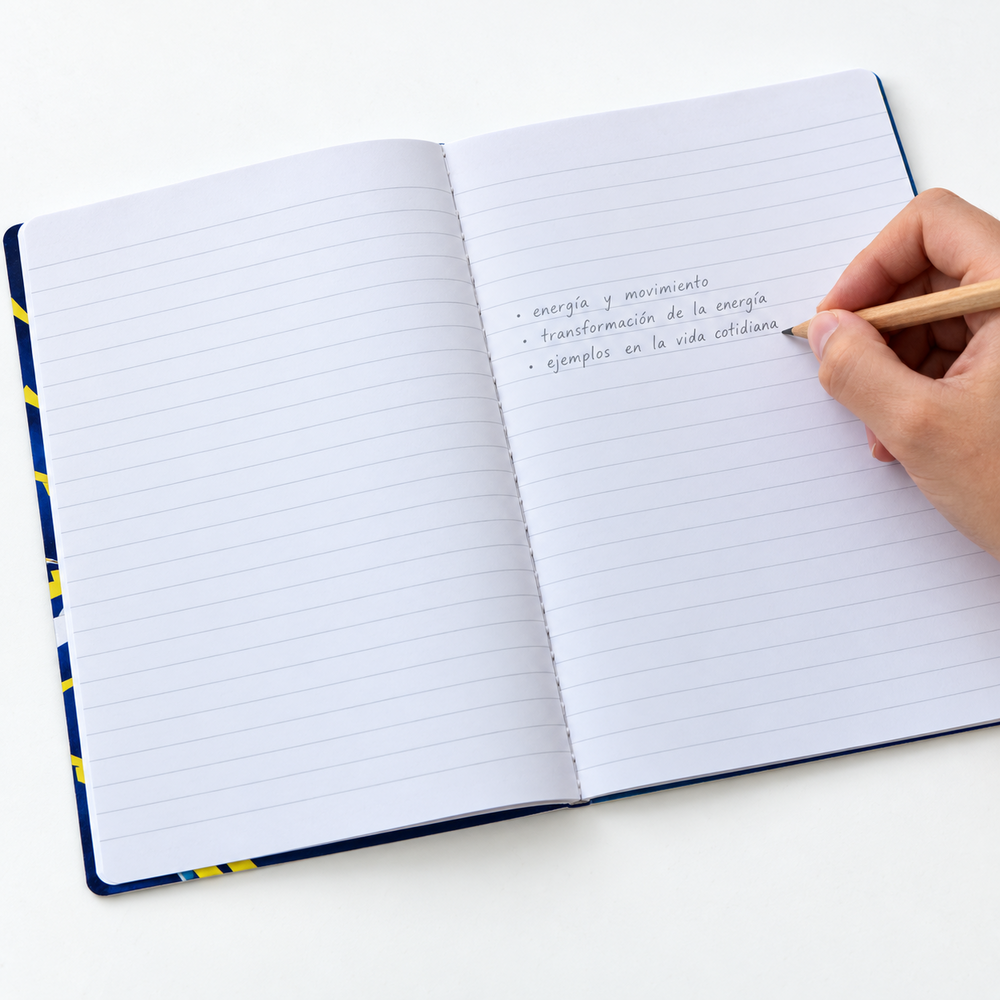 Cuaderno Imágenes masculino cosido. Imagen de referencia. El diseño de portada puede variar.