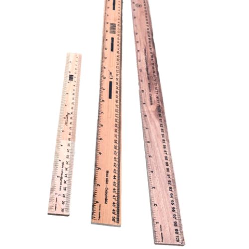 Reglas de madera de diferentes tamanos