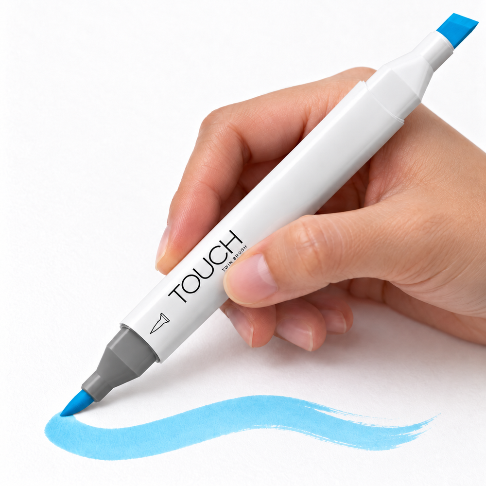 Imagen referencial de uso del marcador ShinHan TOUCH TWIN BRUSH B63 CERULEAN BLUE, cuerpo blanco y doble punta pincel y cincel. Presentación por unidad.
