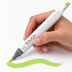 Imagen referencial de uso ShinHan TOUCH TWIN BRUSH GY236 SPRING GREEN, cuerpo blanco y doble punta pincel y cincel. Presentación por unidad.
